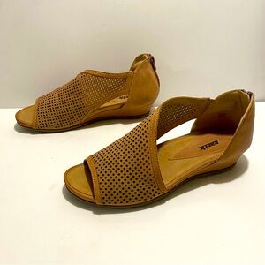 PRICE DROP VENUS Tan Perforated Mules